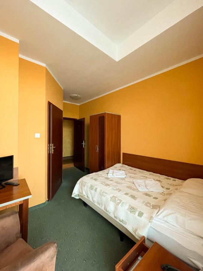 Hotel Sens Mierzyn  Exterior photo